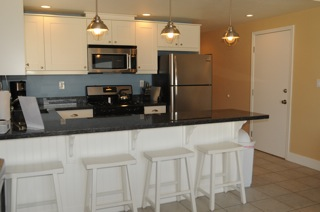 kitchen with breakfast bar