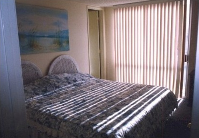 Bedroom with Slider