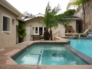 swimming pool swimming pool