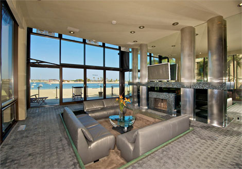 living room with bay view