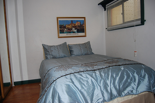 2nd view of queen bed
