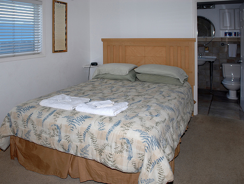 master bedroom queen with bathroom