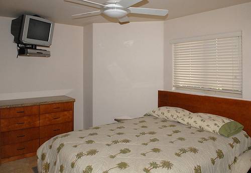 2nd bedroom queen bed 2nd bedroom queen bed