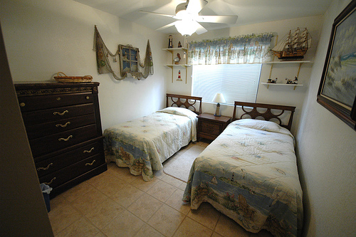 2nd bedroom 2 twins