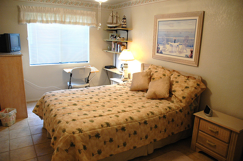 master bedroom queen