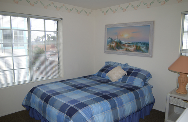master bedroom queen