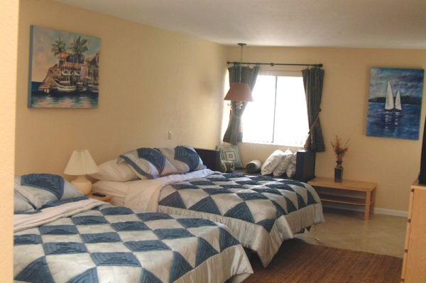 1st bedroom with 2 queens 1st bedroom with 2 queens