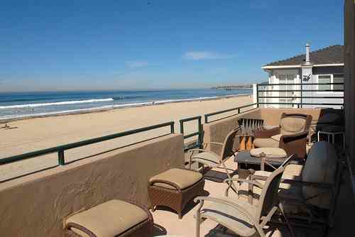 balcony with oceanview