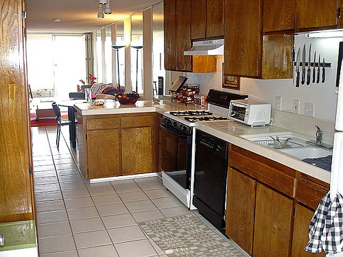 kitchen facing dining room